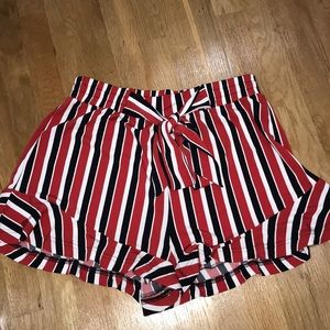 Express flowy short